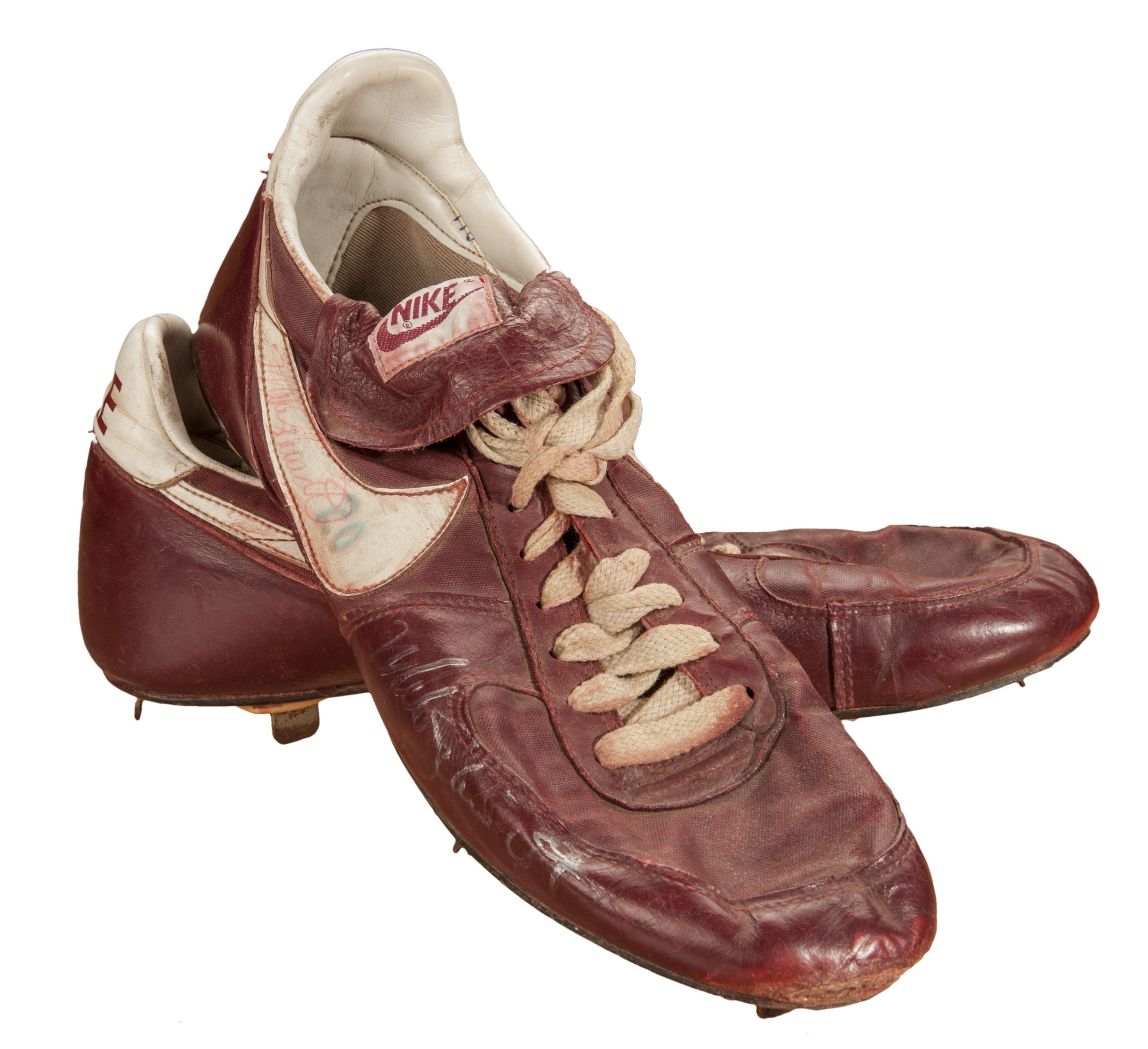 Lot Detail - 1980-89 Mike Schmidt Game Worn and Signed Cleats (MEARS)