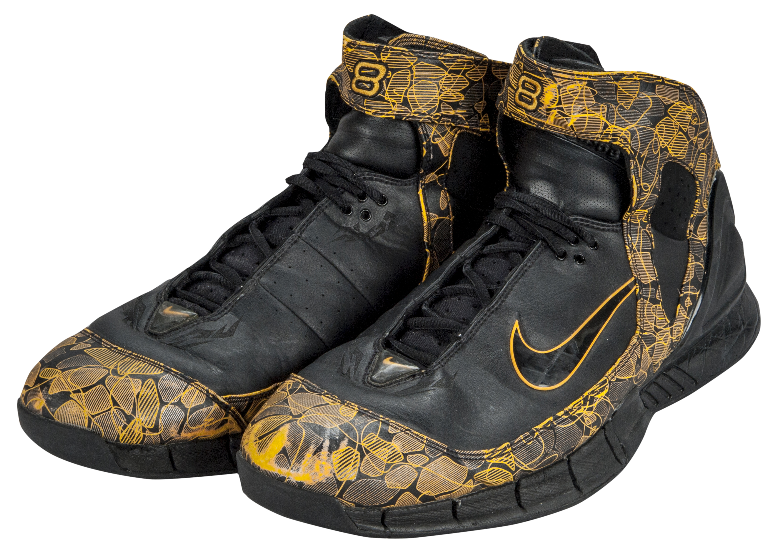 Lot Detail - 2005 Kobe Bryant Los Angeles Lakers Game Used Black and Gold Sneakers ...2486 x 1781