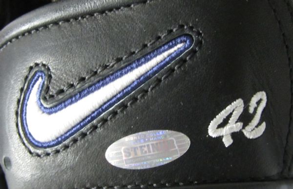 Lot Detail - 2008 Mariano Rivera Game Used Glove (Steiner)