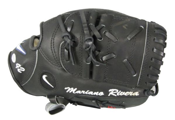Lot Detail - 2002 Mariano Rivera Game Used & Signed Nike PPRO GOLD 1125  Model Glove (Steiner/Rivera LOA)