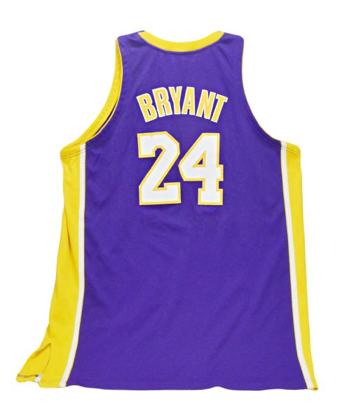 Lot Detail - Kobe Bryant 2006-07 Los Angeles Lakers Game Worn & Signed Home  Jersey - Solid Wear (MEARS A10/Lakers LOA)