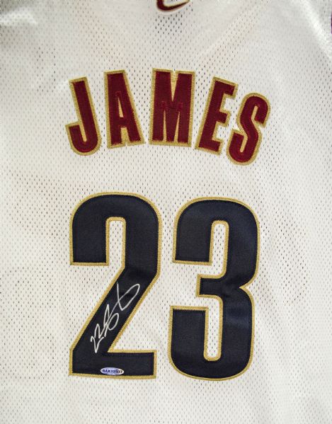 2003 LeBron James Signed Upper Deck Authenticated UDA Cavaliers ROOKIE  Jersey