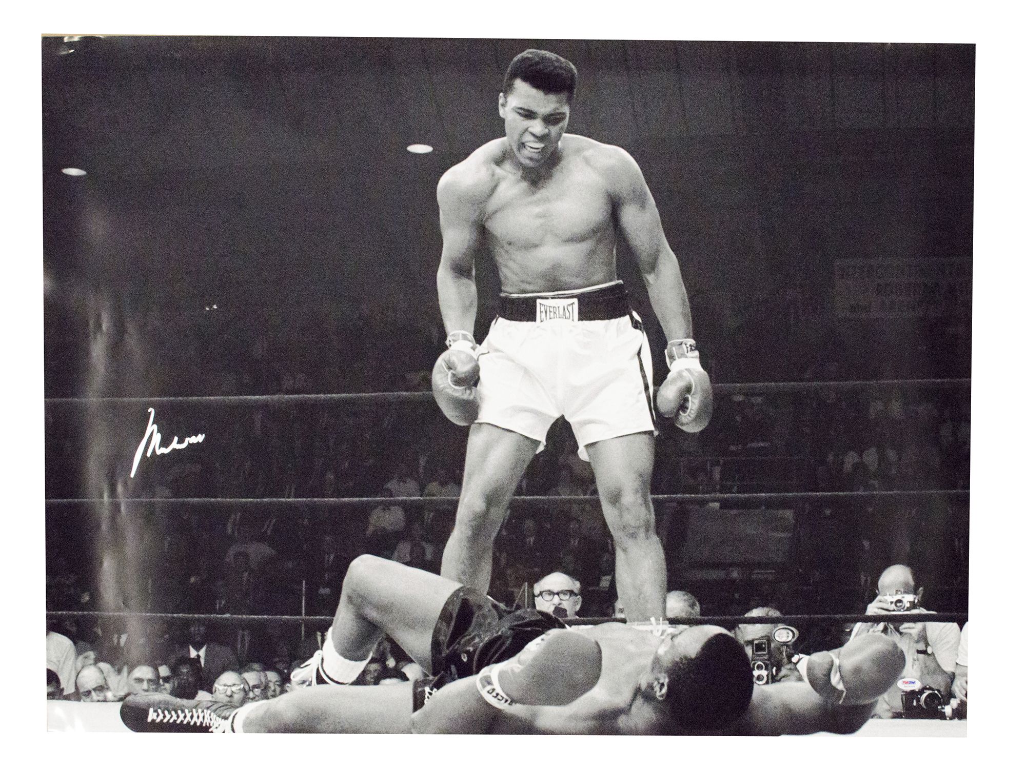 Lot Detail - Muhammad Ali Signed 30x40 Photo Graded PSA 9