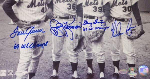 New York Mets Autographed 1969 World Series Champion Pitchers 11x14 Photo  Framed