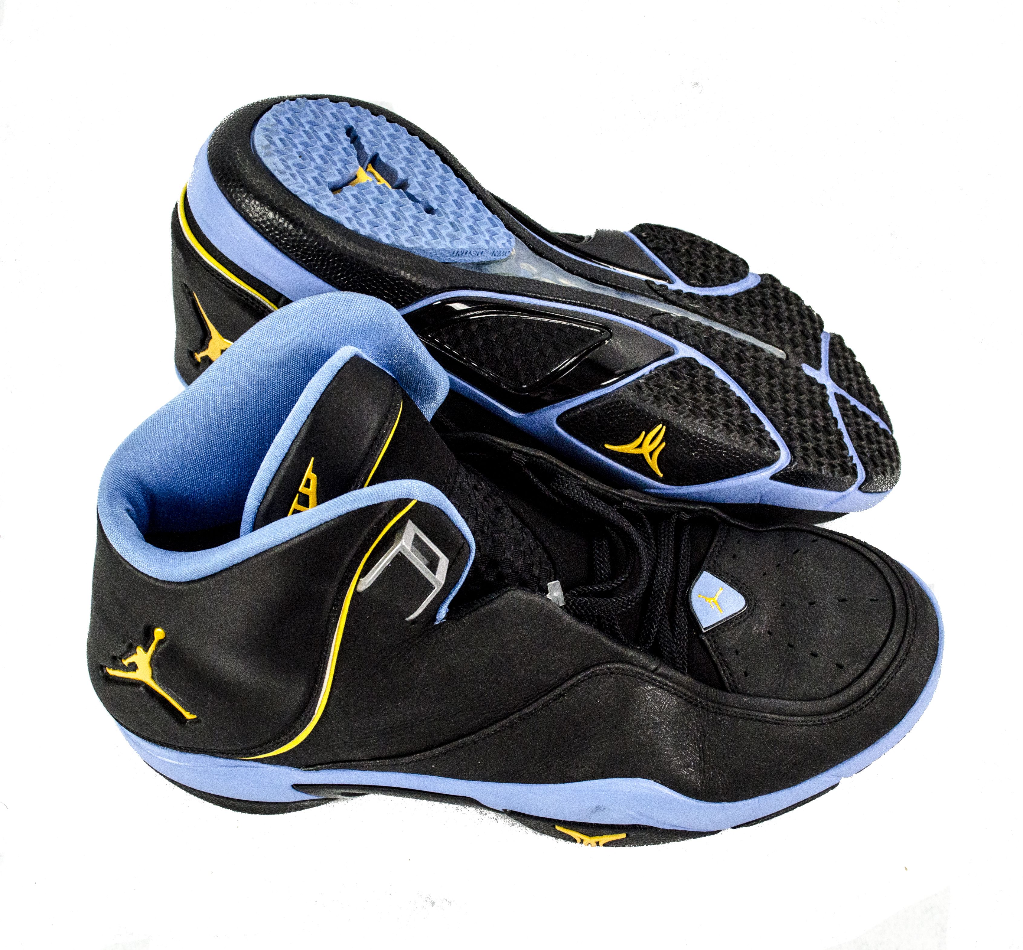 Lot Detail - 2007/08 Carmelo Anthony Game Worn Nike Jordan Sneakers ...