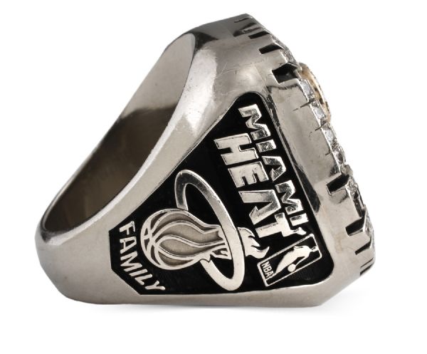 Man tries to sell Miami Heat 2006 Championship ring for $20,000 part 1... |  TikTok