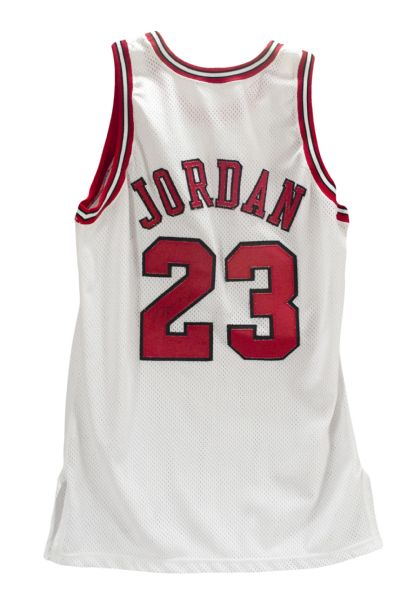 Lot Detail - 1995-96 Michael Jordan Game Worn and Signed Chicago