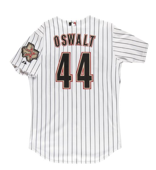 Roy Oswalt player worn jersey patch baseball card (Houston Astros) 2003  Playoff Absolute Tools of the Trade #TT23 LE 167/250