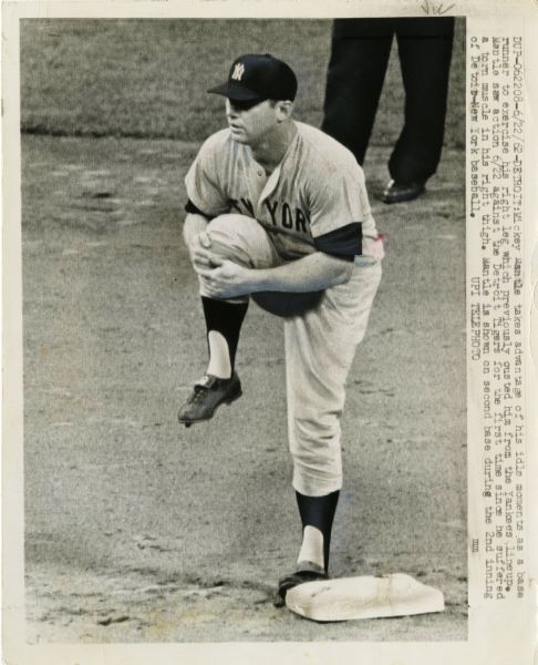 Lot - BASEBALL WIRE PHOTOGRAPH: MICKEY MANTLE Vintage photo of Mickey Mantle  #7 sliding into 2nd base during a Yankees game vs Kansas City