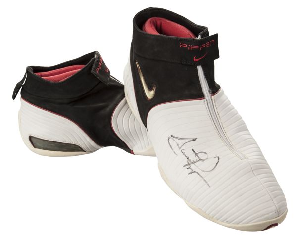 Scottie Pippen Rookie Season Worn and Dual Signed Avia 855