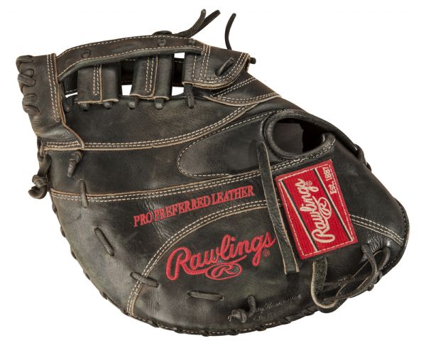Freddie Freeman Rawlings Game-Used Baseball Catchers 2017 Training Glove  (JSA COA)