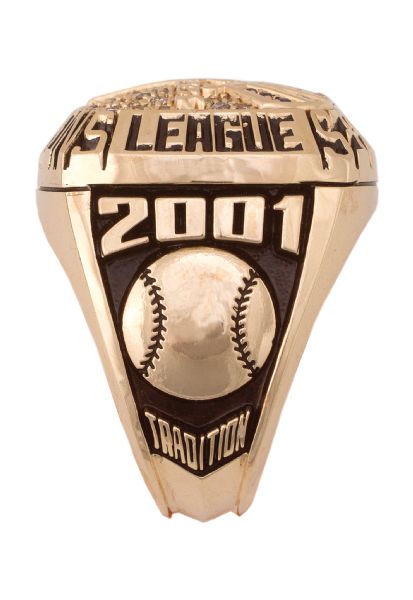 Lot Detail - 2001 NEW YORK YANKEES AMERICAN LEAGUE CHAMPIONSHIP RING  PRESENTED TO CHARLIE WONSOWICZ (YANKEE BULLPEN CATCHER)