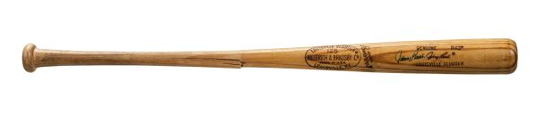 Lot Detail - 1969-72 Johnny Bench Cincinnati Reds Game-Used & Signed Bat  (PSA/DNA GU 9.5 • Caked With Tar)