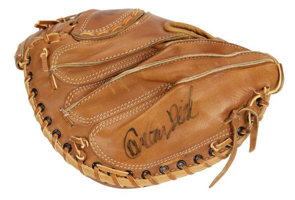Carlton Fisk Baseball Glove Leather Bifold Wallet Reclaimed 