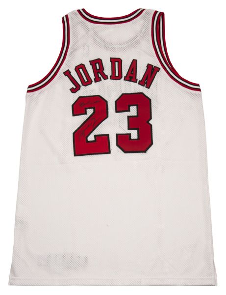 Lot Detail - Photo Matched 1997-1998 Michael Jordan Game Used and Signed  Chicago Bulls Home Jersey From Game Played Februrary 28,1998 (Bulls/MeiGray  LOA) Final Season and 6th NBA Championship
