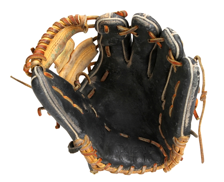 Lot Detail - Robinson Cano Game Used Spalding Glove (PSA/DNA)
