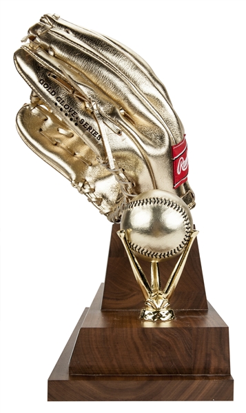 Andruw Jones Signed Rawlings Mini Gold Glove Award (PSA) – SPORTSCRACK