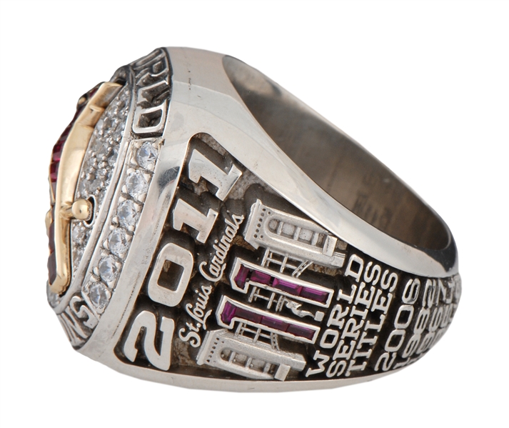 Sold at Auction: 2011 ST. LOUIS CARDINALS - MLB INSPIRED CHAMPIONSHIP RING