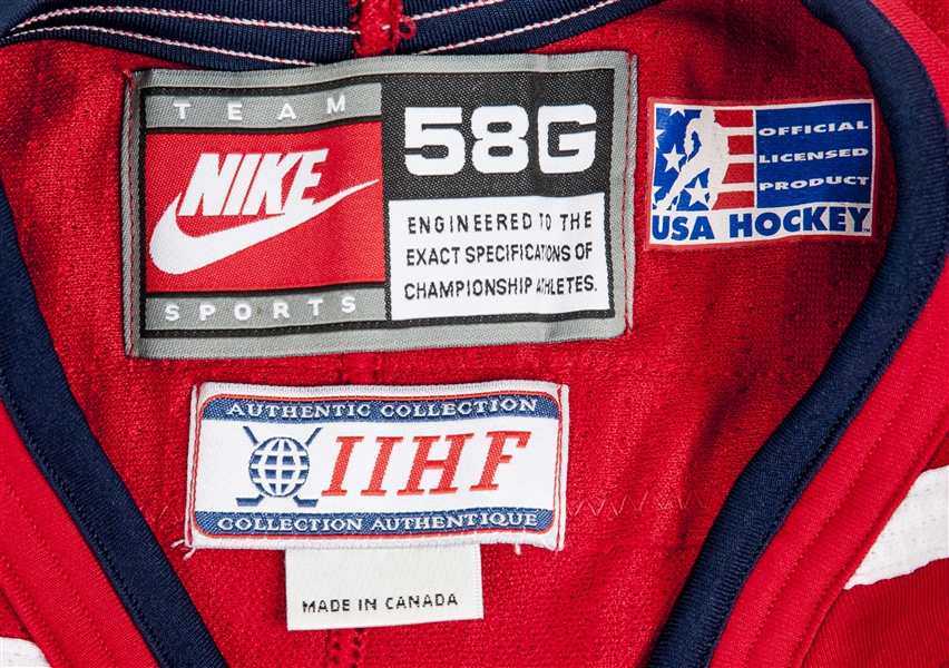 Vintage Nike Team Canada 2002 Salt Lake Olympic Hockey Jersey Red