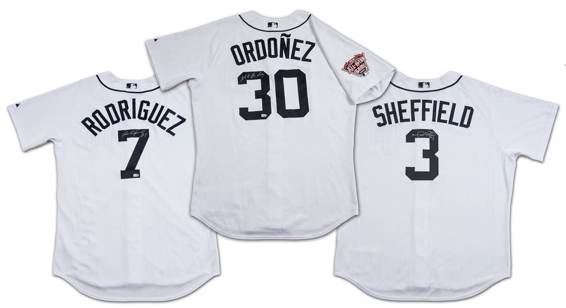 Lot Detail - Lot of (3) Detroit Tigers Game Issued and Signed Home
