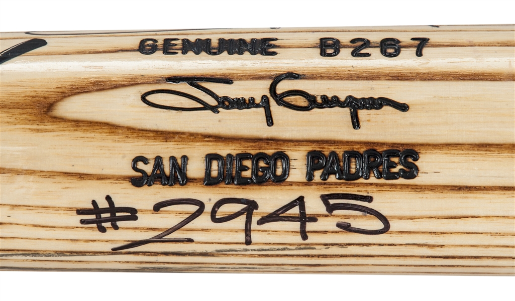 Lot Detail - 1996-98 Tony Gwynn Game Used & Signed San Diego