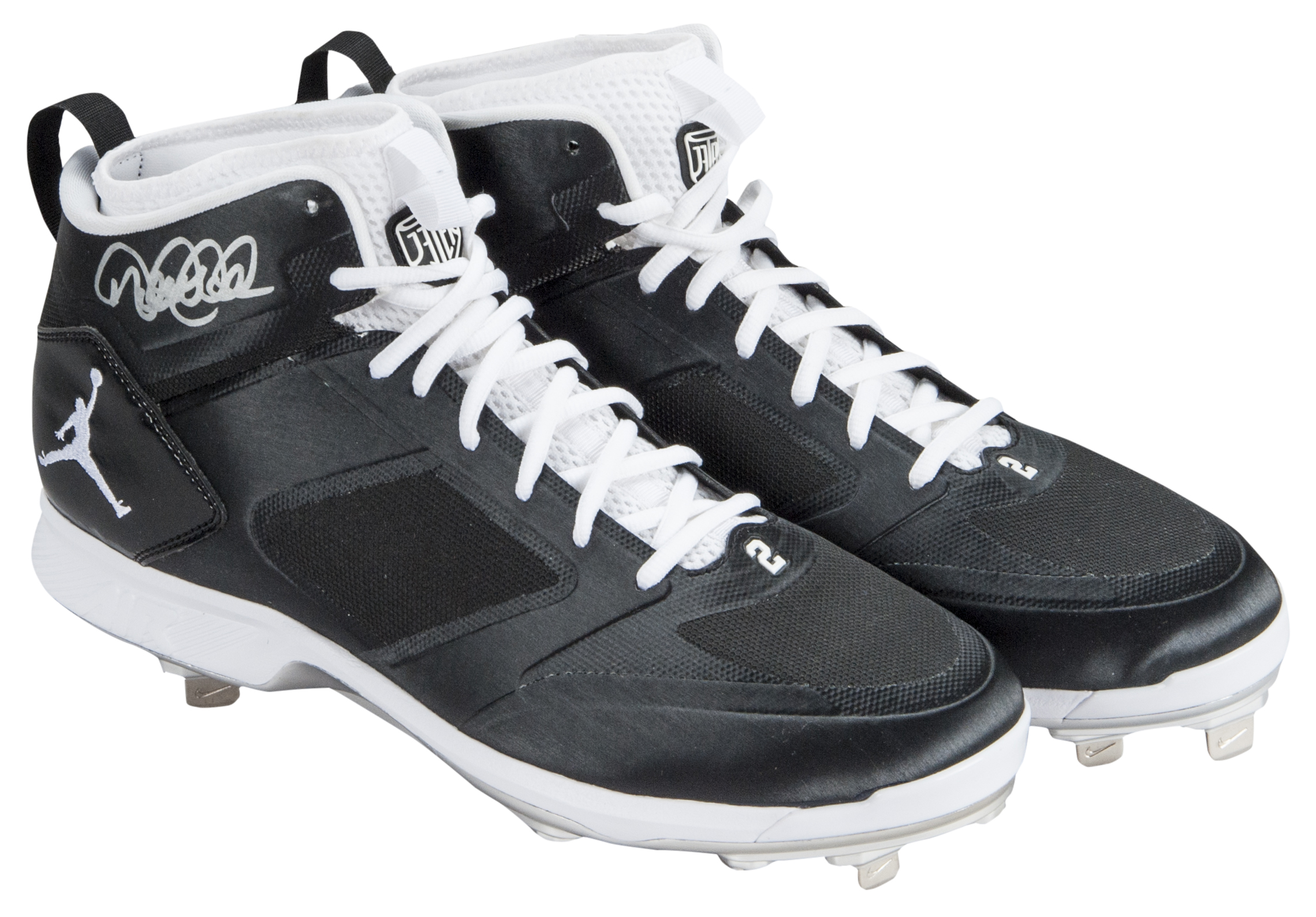 Lot Detail - Derek Jeter Signed Nike Jordan Lux Pair of Cleats (only 1 ...