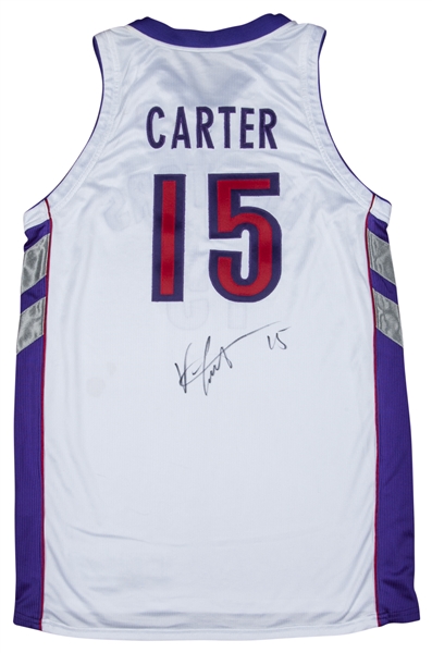 Lot Detail - 1999-2000 Vince Carter Game Used and Signed Toronto Raptors  Home Jersey (MEARS & PSA/DNA)
