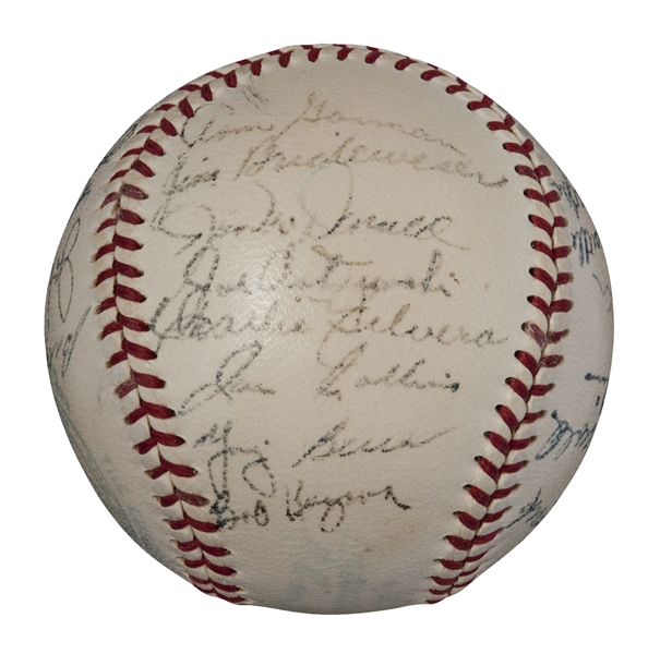 NY Yankees: 1952 Team-Signed Baseball w/ Bold Mantle
