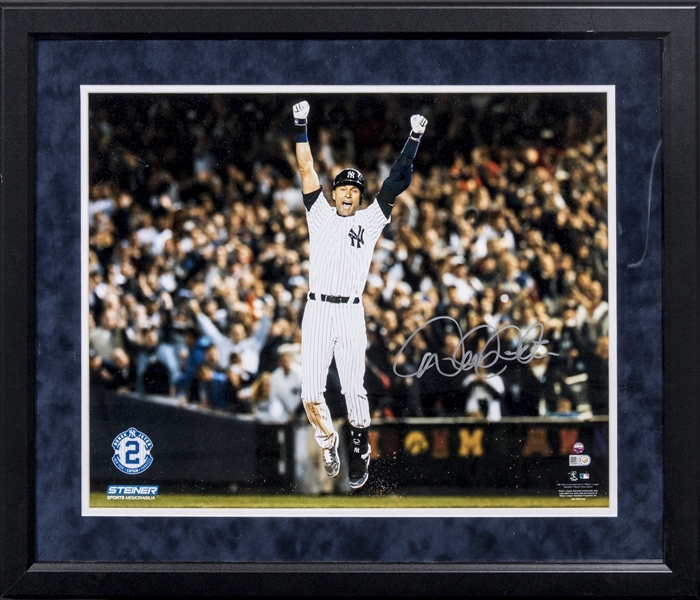 Derek Jeter Autographed Signed Framed New York Yankees Jersey MLB