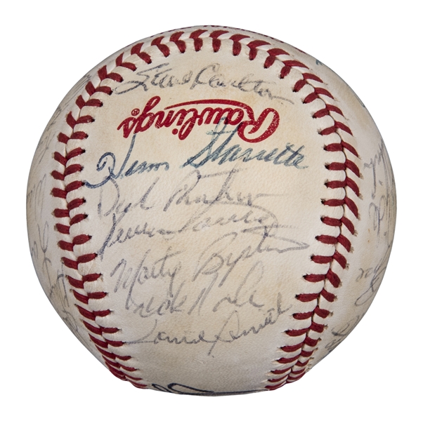 1980 Philadelphia Phillies World Series Champions Team-Signed