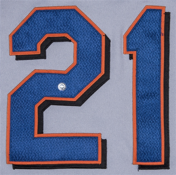 Lot Detail - 2006 Carlos Delgado Game Used 1986 New York Mets Throwback  Pinstripe Jersey (MLB Authenticated & Steiner)