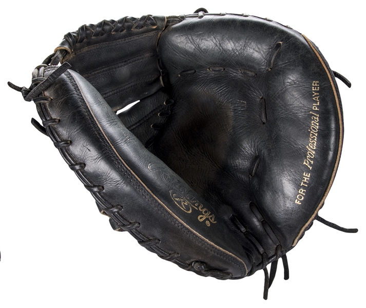 Lot Detail - 2011 Yadier Molina Game Used Rawlings Catcher's Mitt  (Bocachica LOA & PSA/DNA)