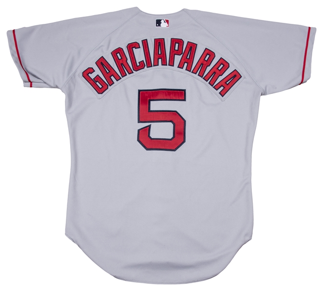 Nomar Garciaparra player worn jersey patch baseball card (Boston