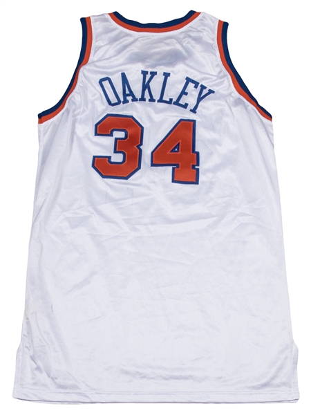 Lot Detail - 1992-93 Charles Oakley Game Used & Signed New York Knicks Home  Jersey (PSA/DNA)