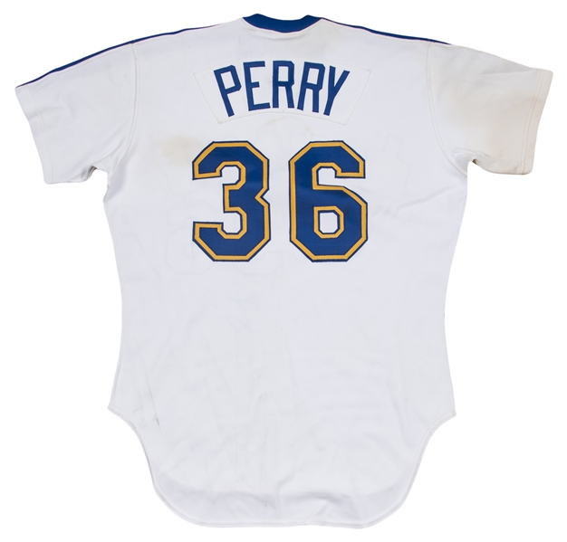 Lot Detail - 1982 Gaylord Perry Game Used and Signed Seattle Mariners Home  Jersey - 300th Win Season! (Perry LOA)