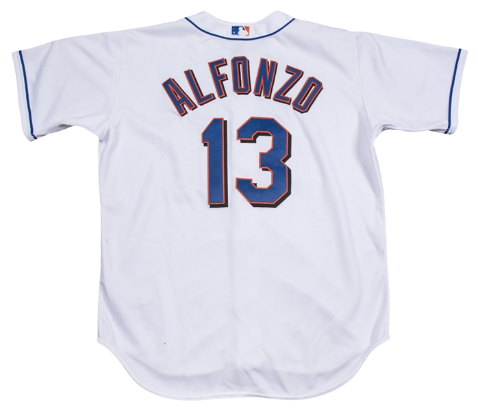 Edgardo Alfonzo player worn jersey patch baseball card (New York Mets  Legend Fonzie) 2002 Playoff Piece of the Game #POG21