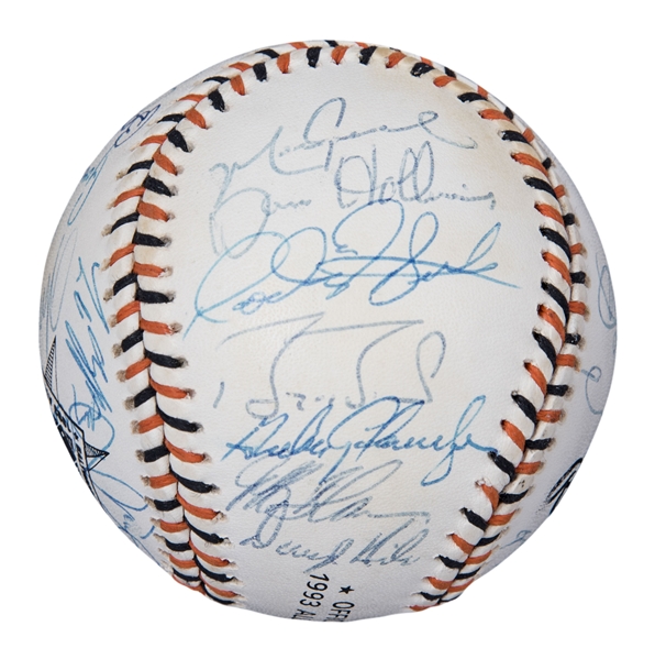 Lot Detail - 1997 MLB All-Stars Team Signed OML Selig All-Star Game  Baseball With 37 Signatures Including Gwynn, Glavine & Maddux (PSA/DNA)