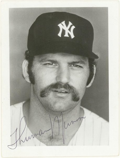 Thurman Munson Autographed Signed 8X10 Newspaper Page Photo New York  Yankees With 8 Others Beckett Beckett