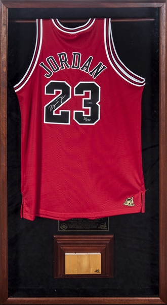 Michael Jordan Signed Bulls LE Jersey with Final Game Floor Piece
