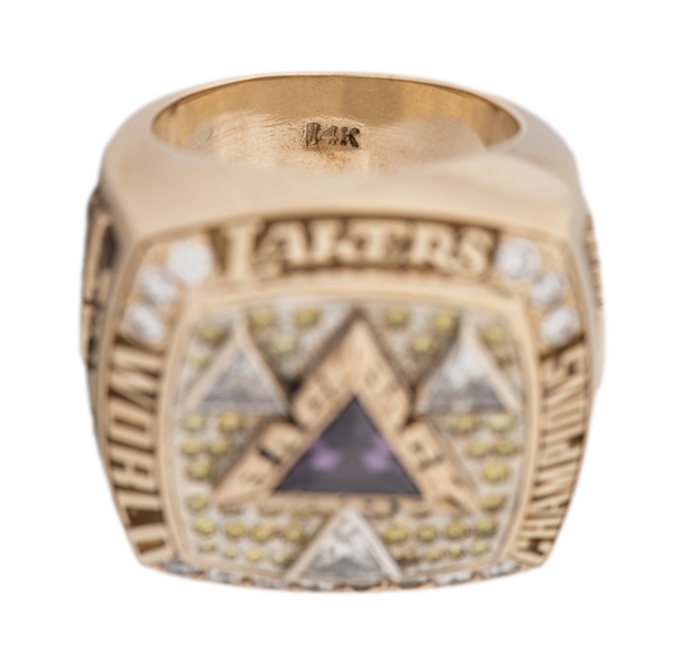Lot Detail - Shaquille O'Neal 2002 Los Angeles Lakers NBA Championship Ring  With Original Presentation Box (Henry Kay/Masters Of Design LOA)