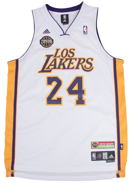 Kobe Bryant Signed LE Lakers Stat Jersey #2/8 (Beckett)