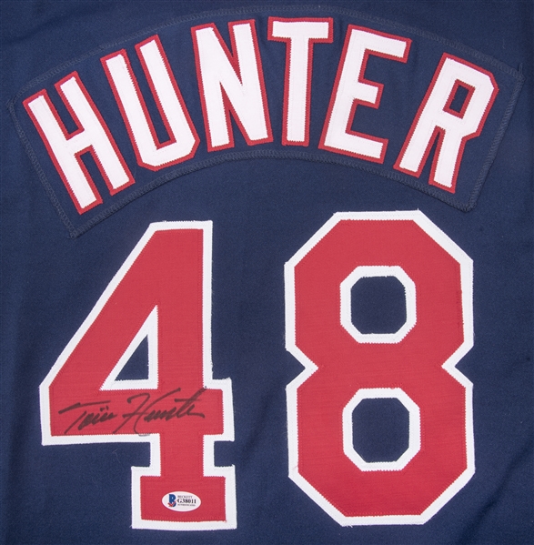 Torii Hunter player worn jersey patch baseball card (Minnesota Twins) 2005  Upper Deck Fabric #GUTH