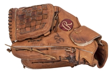 1983 Steve Carlton Game Used & Photo Matched Glove Used For 300th Win (Carlton COA, PSA/DNA & Sports Investors Authentication)