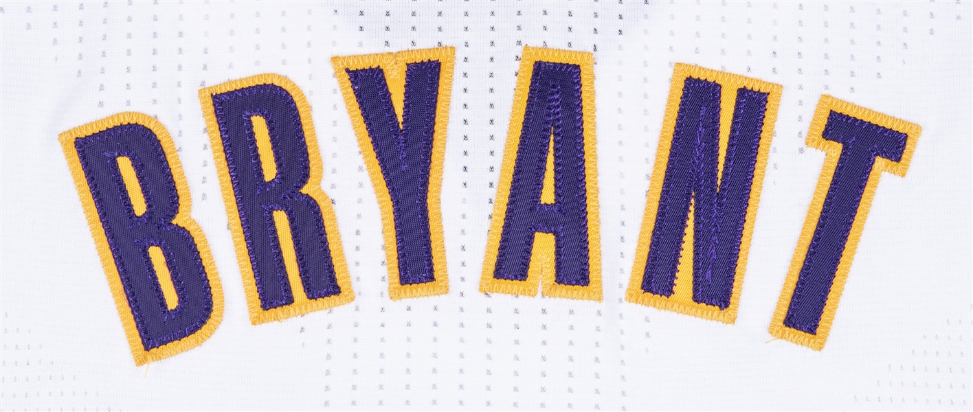 Lot Detail - 2014-15 Kobe Bryant Game Used, Signed & Inscribed Los Angeles Lakers  Jersey Photo Matched To 12/5/14 vs Boston Celtics (MeiGray & Panini)