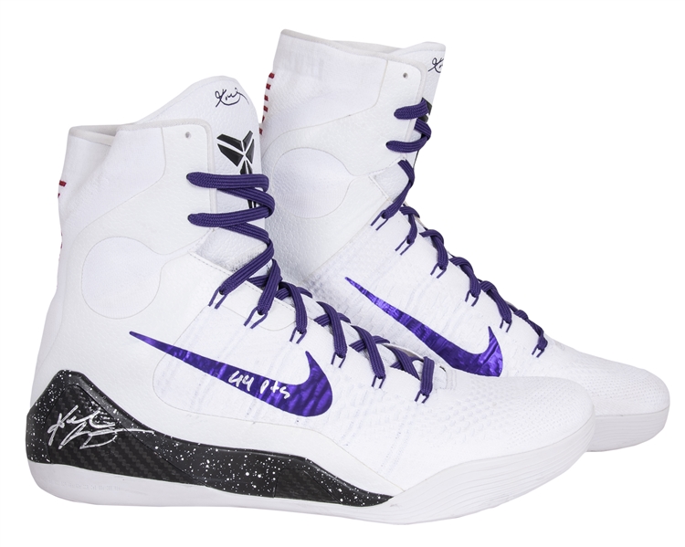 Kobe Bryant Autographed Nike IX Elite Legacy Shoes - Art of the Game