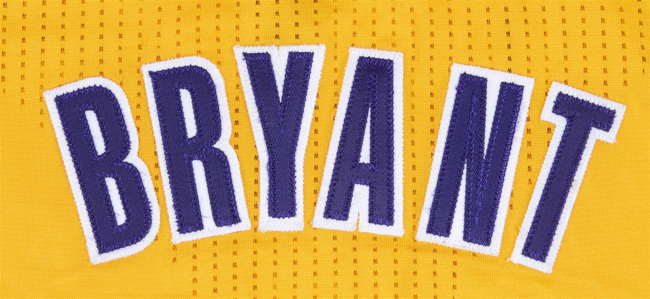 Kobe Bryant Game-Worn, Signed Los Angeles Lakers Jersey – JSA Full LOA &  100% Team Grade:14/20 – Memorabilia Expert