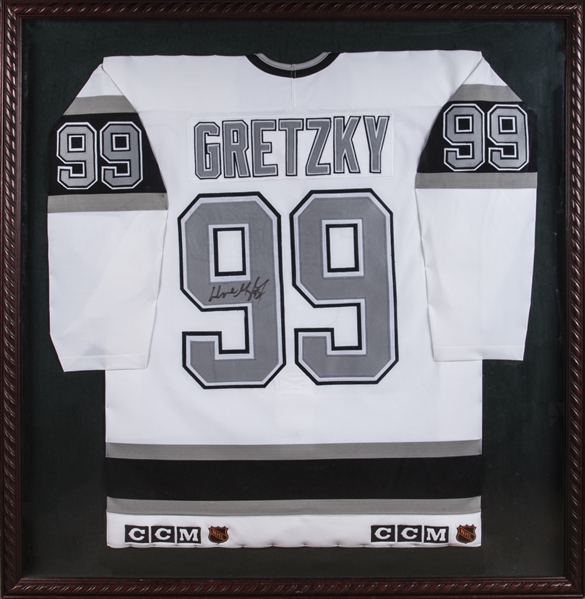 Wayne Gretzky Signed Jersey (JSA)