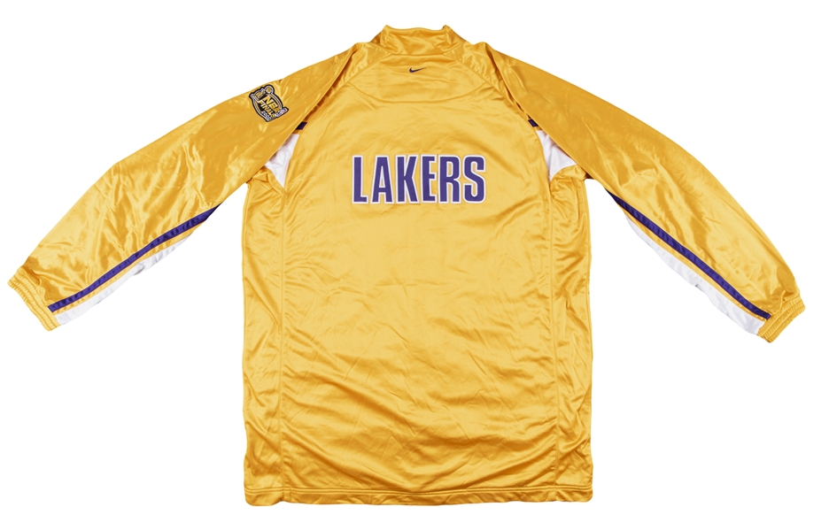Mens Kobe Bryant Gold Los Angeles Lakers Vertical Name & Number T-Shirt