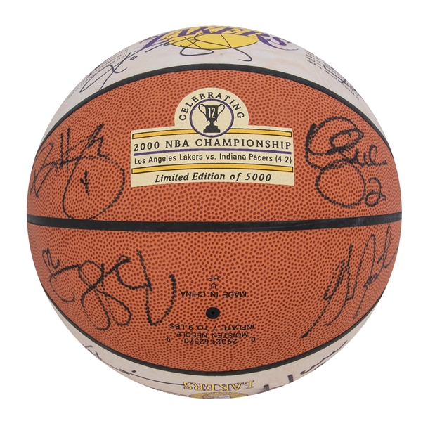Lot Detail - 2000 Los Angeles Lakers Team Signed Basketball With