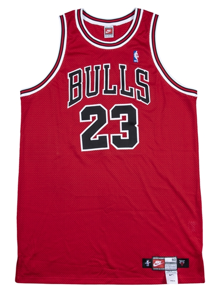 Michael Jordan Signed Chicago Bulls Red 1998-99 Nike Jersey UDA